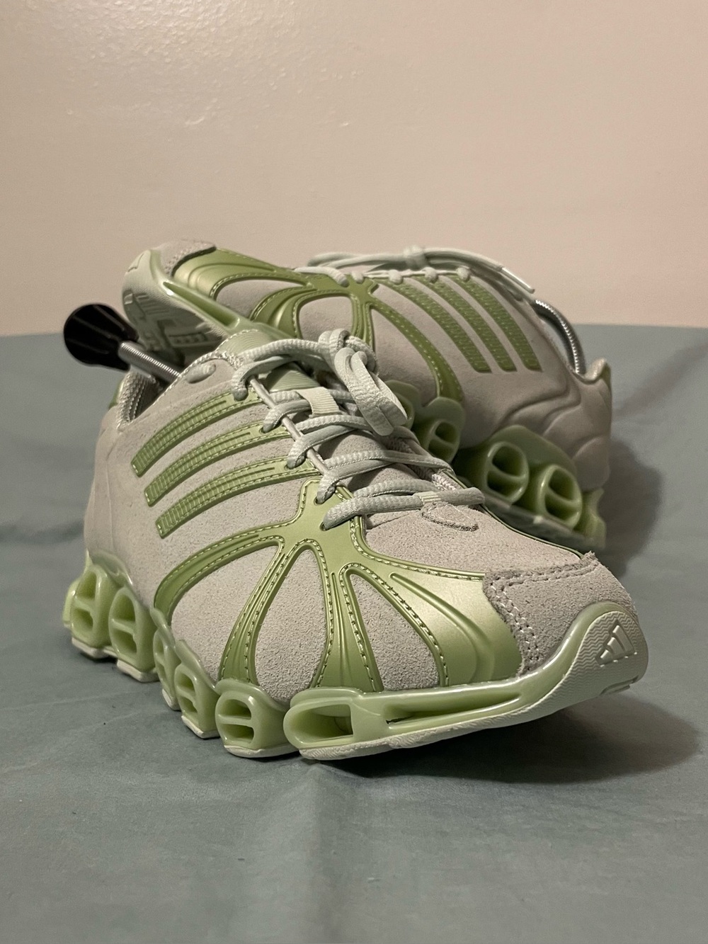 adidas Mega Ghostride Linen Green SAMPLE